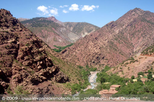 Dans l'Anti Atlas au fond de chaque canyon se cache une oasis.
