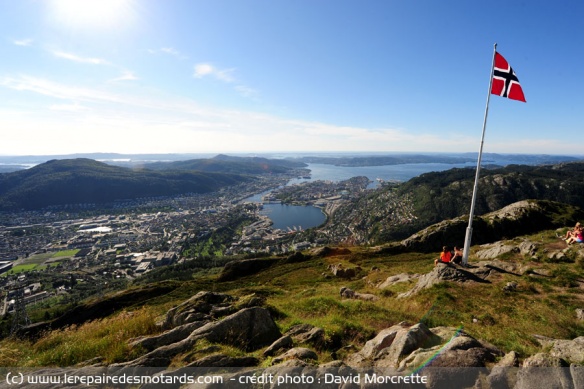 Mont Ulriken à 360 mètres au-dessus de la ville de Bergen