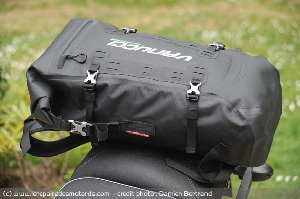 Le sac à dos transformé en sac de selle