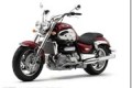 Triumph Rocket III 2300 cm3 nouveauté 2004
