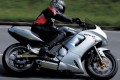 Une coupe moto Kawasaki ER 6