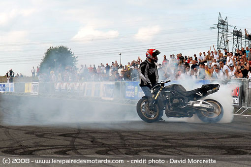 Stunt Bike Show à Carole