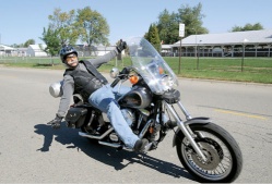482 km en moto sans les mains contre la maladie de Parkinson