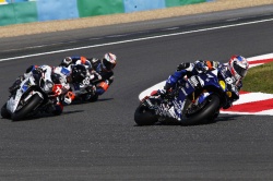 Yamaha France GMT 94 mène devant le SERT