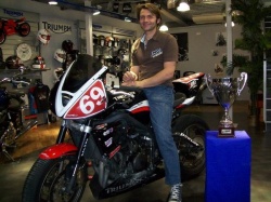 Roadster cup : victoire Bouvier sur Street Triple
