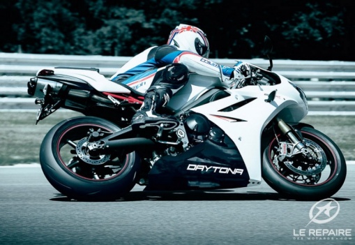 Triumph Daytona 675 R : action