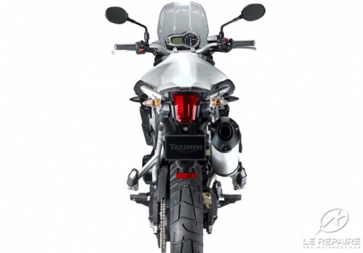 Triumph Tiger 800 arrière