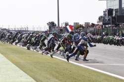 Départ du Suzuki Endurance Racing Team en tête au Bol