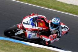 WSBK : 1ere pole position de la saison pour Carlos Checa