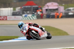 WSBK : Carlos Checa lors des qualifications à Donington