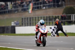 WSBK : Checa reste en tête du championnat