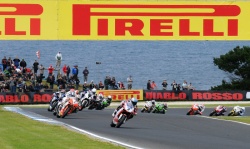 WSBK : double victoire pour Carlos Checa à Phillip Island