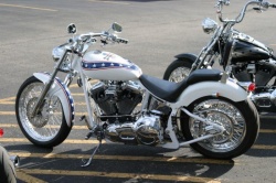Les bobbers et choppers Knievel Cycles par Absolut Cycle