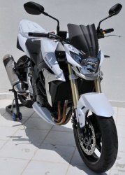 Ermax équipe la GSR 750 blanche des roues au guidon