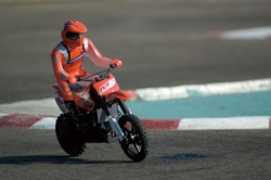 Apprendre à difter sans toucher la moto: un cadeau de noël parfait (c) photo: Anderson Racing
