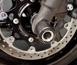 Platines TBR Suzuki GSR 750 2011- Crédit Photo: DR 
