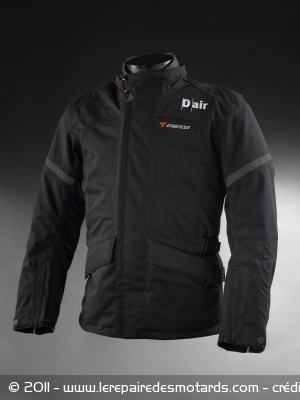Blouson Dainese équipé du D-air Street