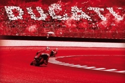 Ducati sur Facebook et Twitter 