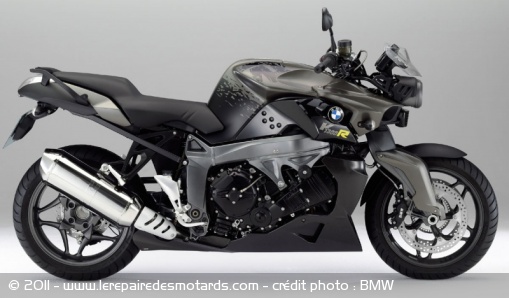 Modèle spécial BMW K 1300 R de côté