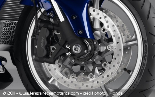 Freins Honda VFR 1200 F