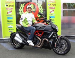 Randy De Puniet acquiert une Ducati Diavel