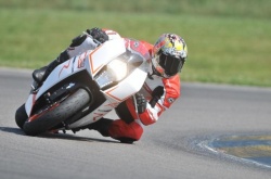 Sébastien Loeb teste la KTM RC8R