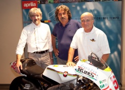 Aprilia offre la Gilera RSA 250 n°58 à la fondation Marco Simoncelli