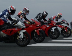 Automoto s'attaque au 300km/h à moto - Crédit photo : DR