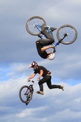 Le Bray-Stuntshow organisé les 30 juin et 1er juillet 2012