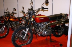 La Honda CB750 Scrambler du salon Moto Légende en vente