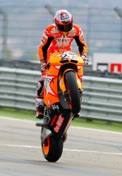MotoGP : Stoner lors de sa victoire en 2011 - Crédit photo : MotoGP