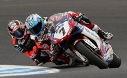 Carlos Checa tentera de rattraper Max Biaggi