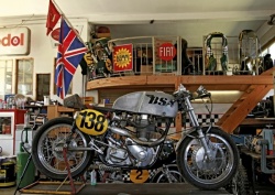 Calendrier Metzeler Classics 2013