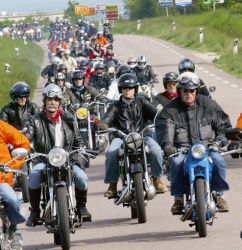 Coupe moto légende : nouvel itinéraire pour le rallye touristique