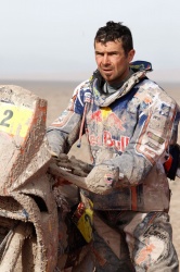 Cyril Despres perd 10 minutes dans le piège boueux - Crédit photo : Frédéric Le Floch / DPPI