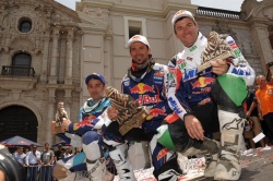 Rodrigues, Despres et Coma sur le podium final - Crédit photo : Eric Vargiolu / DPPI