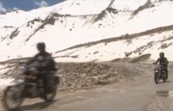 Documentaire : Vintage Rides sur les routes de l'Himalaya