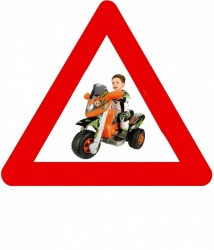 Un enfant de 6 ans reçoit une contravention sur sa motocyclette