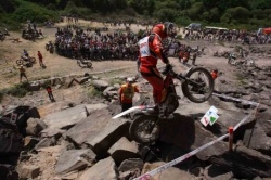 Championnat du monde FIM de trial : Alexandre Ferrer vainqueur(c) photo : Guédaro