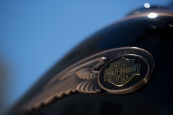 Customs Harley-Davidson série limitée 110e anniversaire