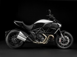 Ducati Diavel Cromo