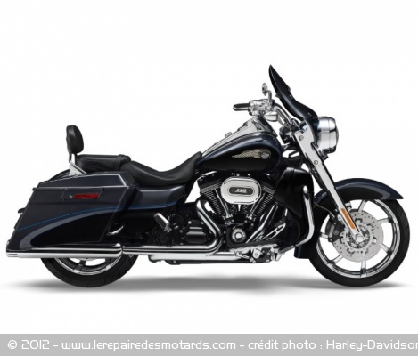 Harley-Davidson CVO Road King 110e anniversaire