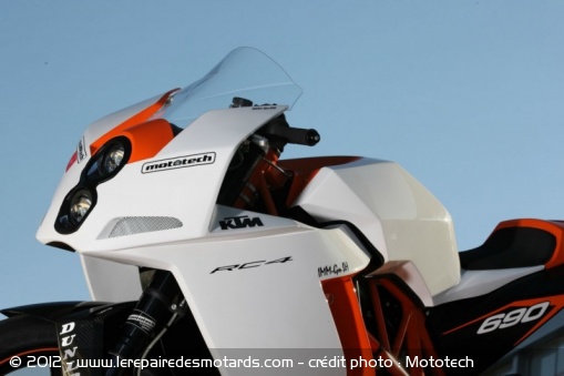 KTM RC4 690R par Mototech