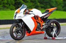KTM RC4 690R par Mototech