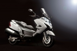 Maxi-scooter Kymco MyRoad 700i