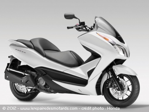 Nouveauté 2013 : scooter Honda NSS300 Forza 
