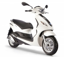 Scooter Piaggio Fly 125 3V