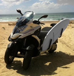 Scooter Quadro 350D avec supports de plaques de surf