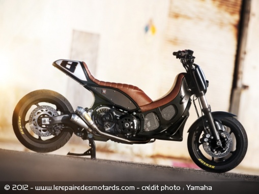 Yamaha TMax Hyper Modified par Roland Sands