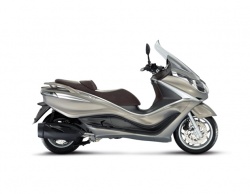 Offre de lancement Piaggio GT X 10 version 125 executive : pack Confort pour 1€ de plus